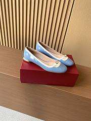 Bagsaaa Roger Vivier Podium Ballerinas in patent leather blue - 1