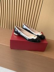 Bagsaaa Roger Vivier Podium Ballerinas in patent leather black - 1