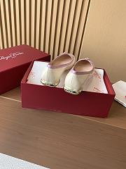 Bagsaaa Roger Vivier Podium Ballerinas in patent leather white - 4