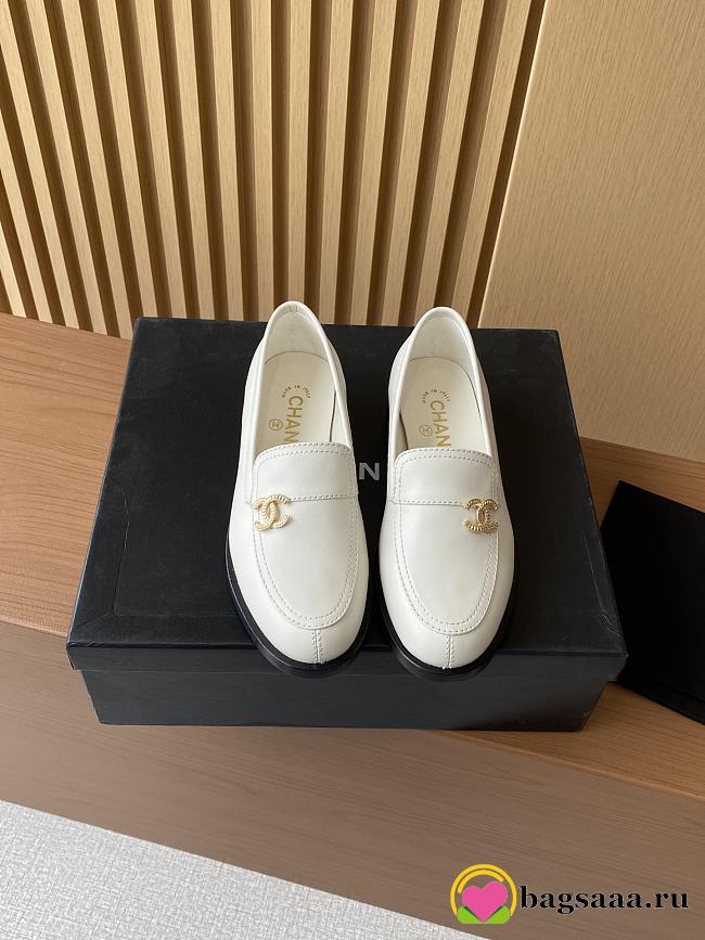 Bagsaaa Chanel Moccasins White Calfskin G45882 - 1