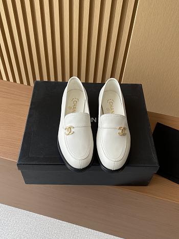 Bagsaaa Chanel Moccasins White Calfskin G45882