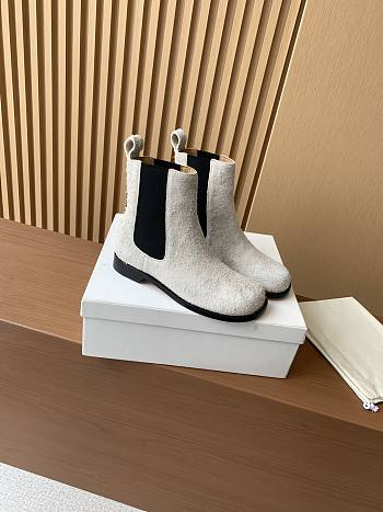 Bagsaaa Loewe Campo Chelsea boot in brushed suede white