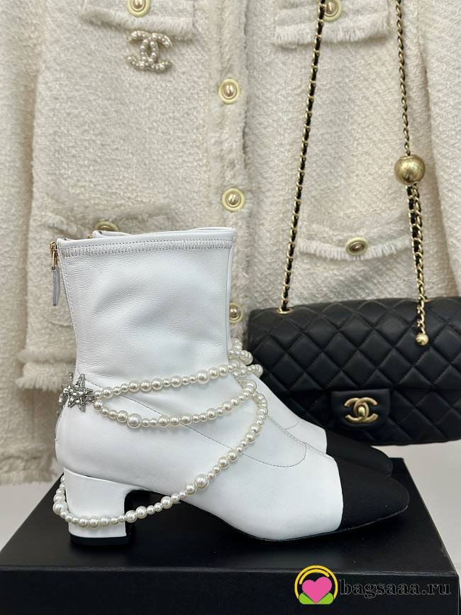 Bagsaaa Chanel Short Boots White & Imitation Pearls G45794 - 1