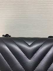 Bagsaaa Chanel Chevron Full Black Lambskin - 20cm - 2