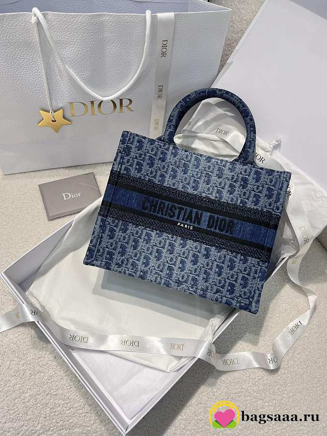 Bagsaaa Dior Small Book Tote Blue Denim Dior Oblique Jacquard - 26.5 x 22 x 14 cm - 1