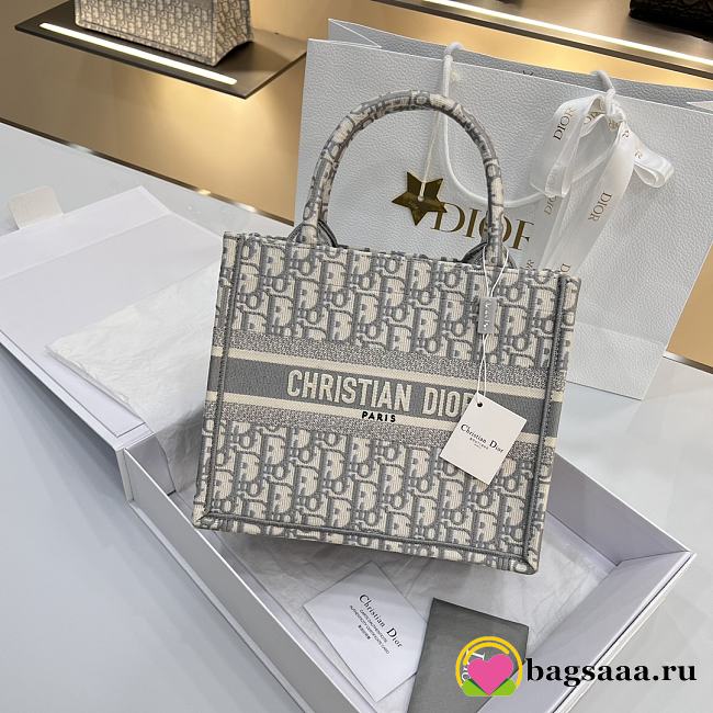 Bagsaaa Small Dior Book Tote Ecru and Gray Dior Oblique Embroidery - 26.5 x 22 x 14 cm - 1