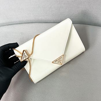 Bagsaaa Prada Patent leather mini-bag ivory - 20*11.5cm