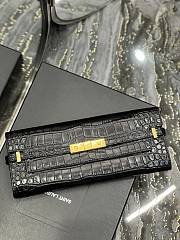 Bagsaaa YSL Manhattan Clutch In Crocodile-Embossed Leather black - 31 X 14 X 3 CM - 2