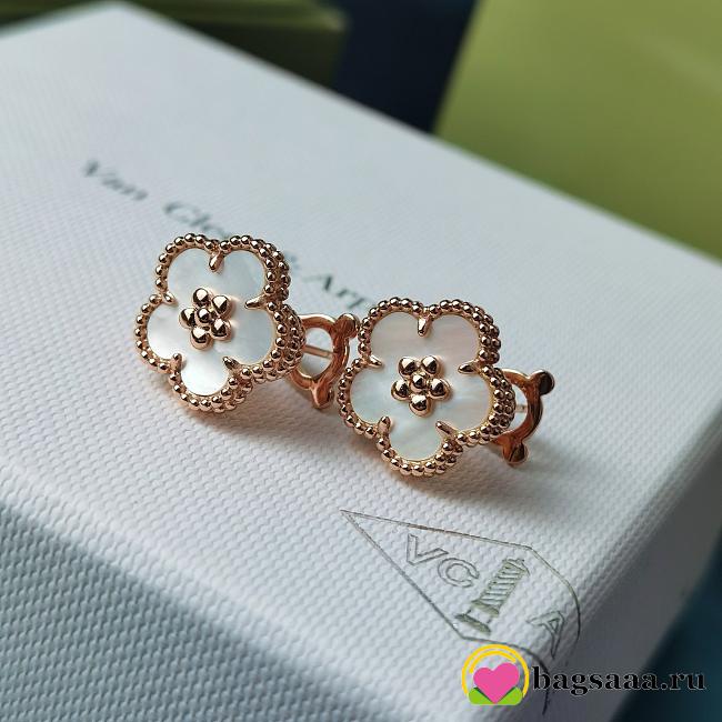 Bagsaaa VCA Earrings - 1