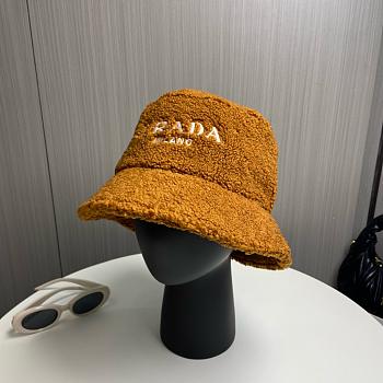 Bagsaaa Prada Hat 01