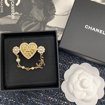 Bagsaaa Chanel Brooch