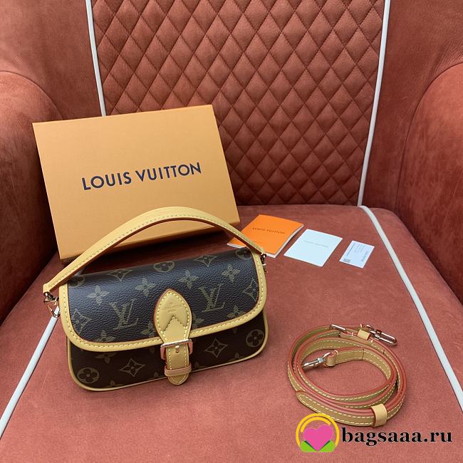 Bagsaaa Louis Vuitton M83298 Nano Diane Bag Monogram - 19 x 10.5 x 6 cm - 1