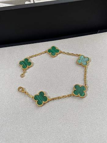 Bagsaaa Van Cleef & Arpels Vintage Alhambra Bracelet 5 Motifs Green