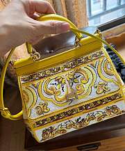 Bagsaaa D&G Medium Sicily Handbag With Embroidered Majolica Pattern - 18.5 x 20 x 10 cm - 1