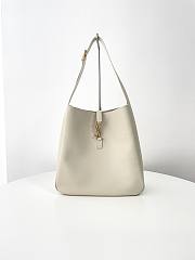 Bagsaaa YSL Le 5 À 7 Supple Large In Grained Leather Cream White - 30 X 31 X 13 CM - 1