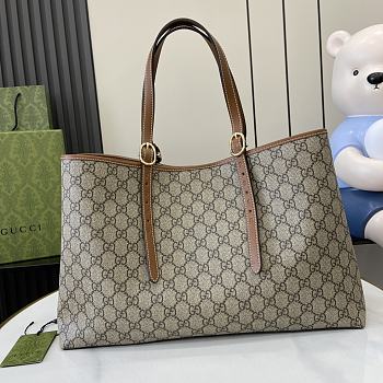 Bagsaaa Gucci GG Emblem Medium Tote Bag 815213 - 38 x 25 x 15 cm