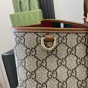 Bagsaaa Gucci GG Emblem Medium Tote Bag 815213 - 38 x 25 x 15 cm - 2