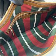 Bagsaaa Gucci GG Emblem medium shoulder bag 815217 - 37 x 23 x 8cm - 3