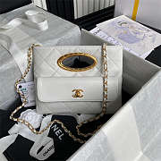 Bagsaaa Chanel Clutch AS5038 White - 19 × 25 × 3 cm - 1