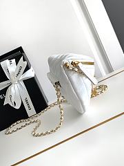 Bagsaaa Chanel Waist Bag AS4991 White & Imitation Pearls - 17 × 24 × 11 cm - 2