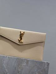 Bagsaaa YSL Uptown Pouch In Grain De Poudre Leather 565739 Beige - 27 x 16 x 2 CM - 3