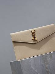 Bagsaaa YSL Uptown Pouch In Grain De Poudre Leather 565739 Beige - 27 x 16 x 2 CM - 2