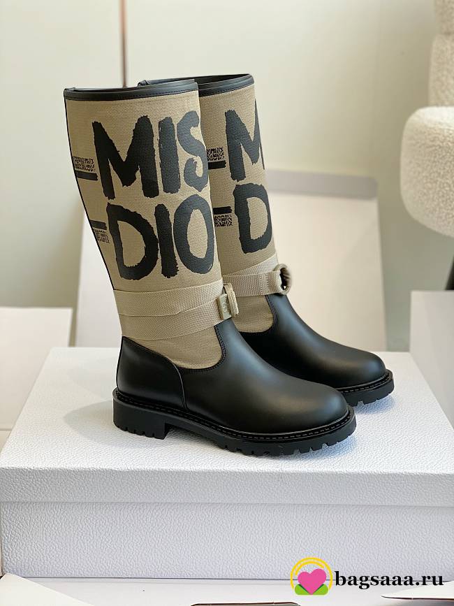 Bagsaaa Dior D-Major Boot Warm Taupe Technical Canvas with Black Miss Dior Graffiti Print and Black Calfskin - 1