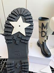 Bagsaaa Dior D-Major Boot Warm Taupe Technical Canvas with Black Miss Dior Graffiti Print and Black Calfskin - 4