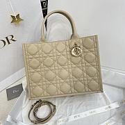 Bagsaaa Medium Dior Book Tote Beige Macrocannage Calfskin - 36.5 x 28 x 16.5 cm - 1