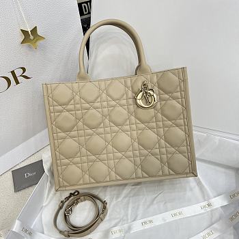 Bagsaaa Medium Dior Book Tote Beige Macrocannage Calfskin - 36.5 x 28 x 16.5 cm