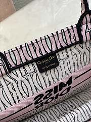 Bagsaaa Medium Dior Book Tote White & Pale Pink Miss Dior Allover Embroidery - 36 x 27.5 x 16.5 cm - 4