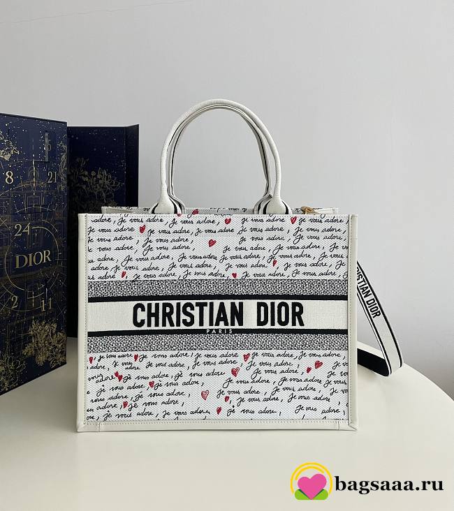 Bagsaaa Dioramour Medium Dior Book Tote White Embroidery with Black and Red Je Vous Adore Motif and White Calfskin - 36.5 x 28 x 16.5 cm - 1