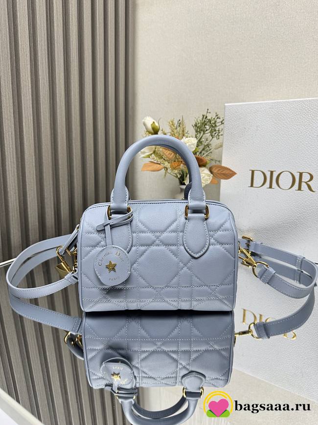 Bagsaaa Dior Groove 20 Bag Pale Blue Macrocannage Calfskin - 20.5 x 13.5 x 12 cm - 1