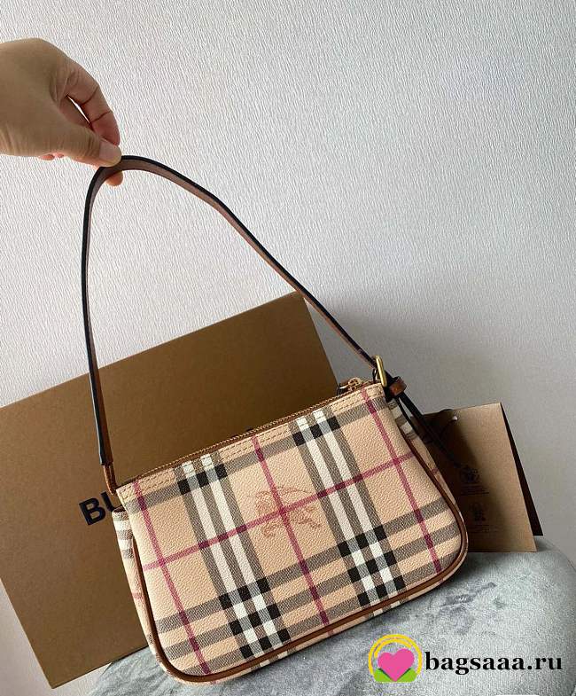 Bagsaaa Burberry Haymarket Check Shoulder Bag - 21x14x5 cm - 1