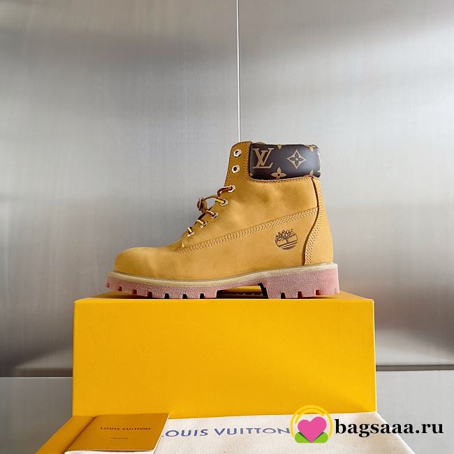 Bagsaaa Louis Vuitton LV x Timberland Ankle Boot Beige - 1