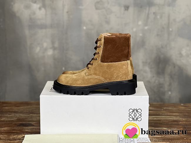 Bagsaaa Loewe Sierra combat boot in suede Brown - 1