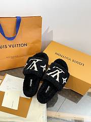 Bagsaaa Louis Vuitton Paseo Shearling Slippers Black - 3