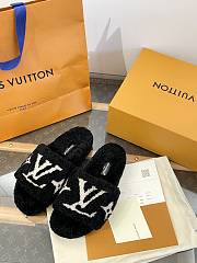 Bagsaaa Louis Vuitton Paseo Shearling Slippers Black - 2