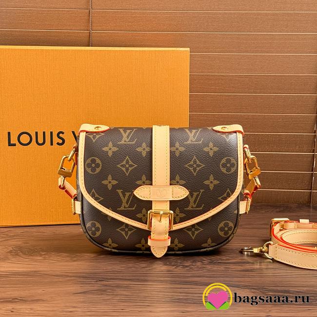 Bagsaaa Louis Vuitton M46740 Saumur BB Monogram - 20 x 16 x 7.5 cm - 1