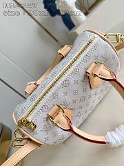 Bagsaaa Louis Vuitton M12747 Speedy Bandoulière 20 Cream - 20.5 x 13.5 x 12 cm - 4