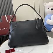 Bagsaaa Gucci GG Emblem medium shoulder bag 815217 black - 37 x 23 x 8cm - 4