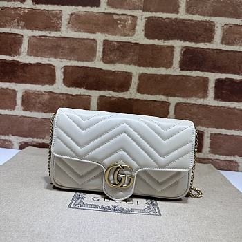 Bagsaaa Gucci GG Marmont mini bag ‎751526 white - 21x12x5cm