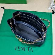 Bagsaaa Bottega Veneta Small Andiamo 766014 Dark Blue - 20x25x10 cm - 4