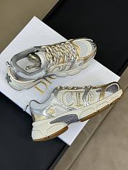 Bagsaaa Dior Chrono Sneaker Beige Mesh with Gold-Tone and Silver-Tone Laminated Leather-Effect Panels - 2