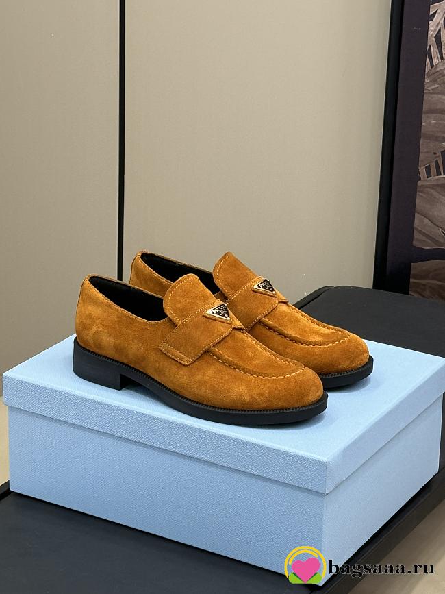 Bagsaaa Prada Suede loafers brown - 1