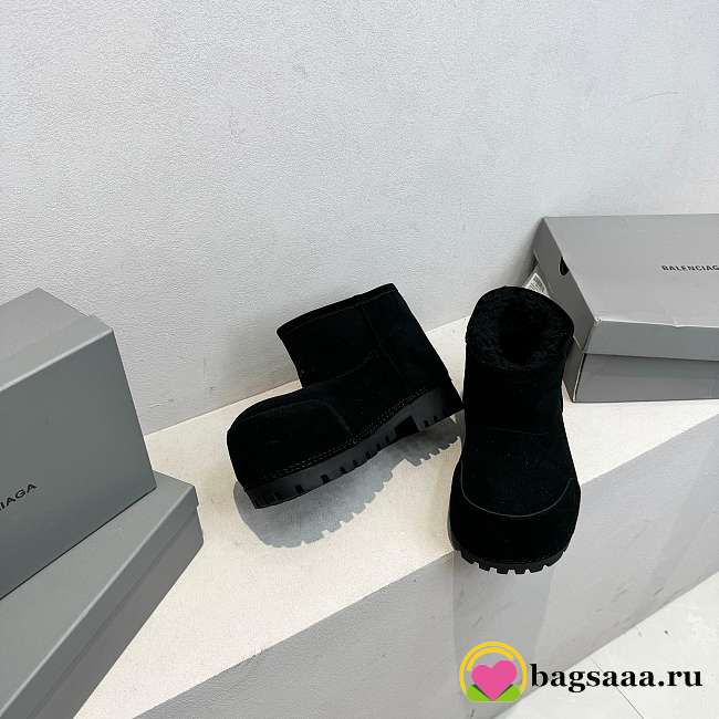 Bagsaaa Balenciaga Alaska Fur Bootie in black - 1