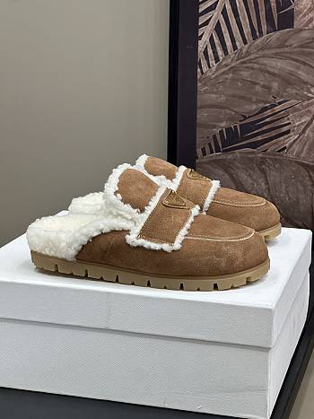 Bagsaaa Prada Suede and shearling slippers brown