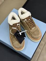 Bagsaaa Prada Suede mid-top sneakers beige - 2