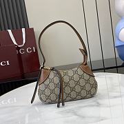 Bagsaaa Gucci GG Emblem super mini shoulder bag ‎820696 - 23 x 13 x 2cm - 2