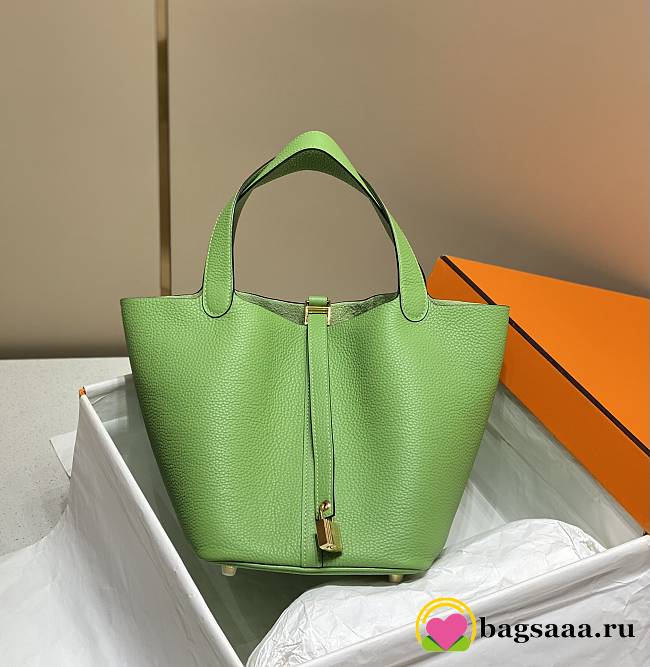 Bagsaaa Hermes Picotin Lock 22 Light Green Togo & Gold - 1